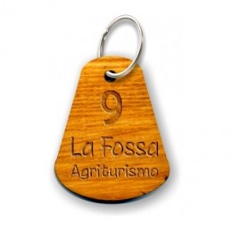 Portachiavi in legno dalla forma maneggevole personalizzato con incisione laser indelebile.